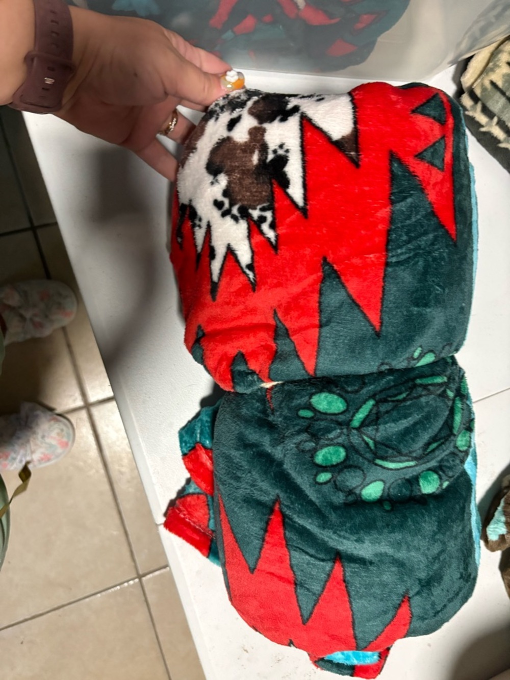 Plush Geometric Red & Green Throw Blanket